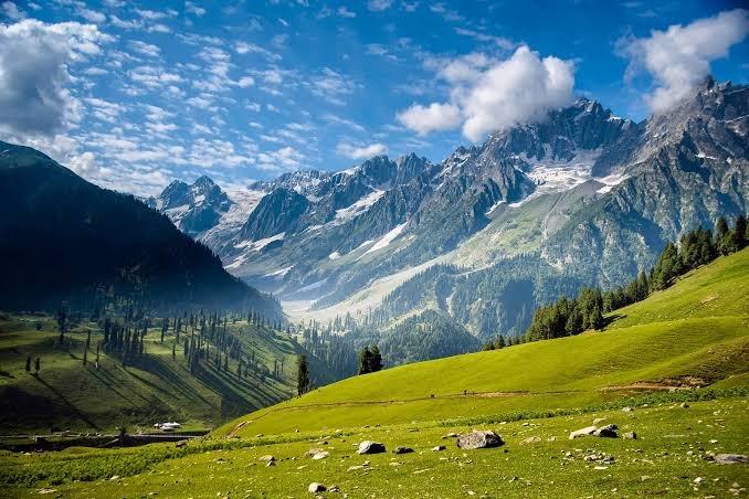 Kashmir tour package with Vaishno Devi